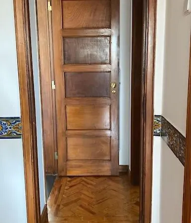 A Lovely Flat In Heart Of Campo De Ourique Lissabon